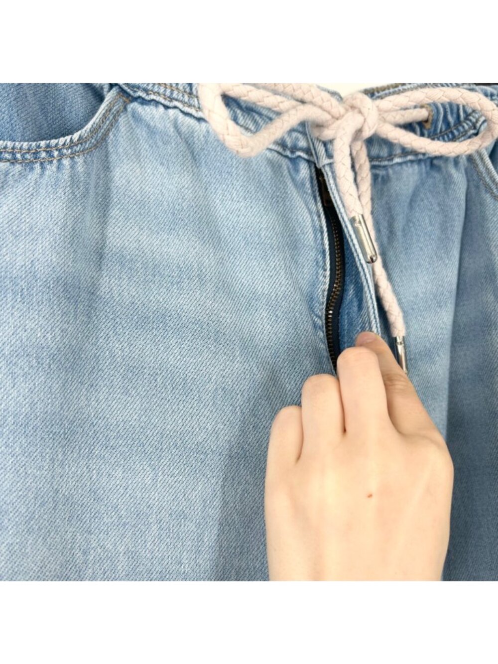 Loft Palazzo Light Wash Chambray Pants with Drawstring - Picture 4 of 8